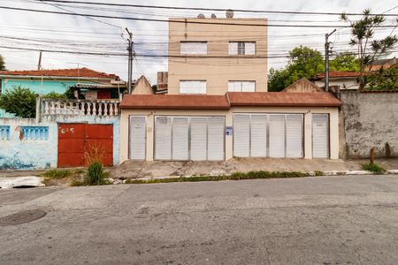 Casa de condomínio para alugar com 55m², 1 quarto e sem vaga Casa de condomínio para alugar com 55m², 1 quarto e sem vagaFachada