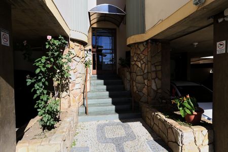 Apartamento à venda com 73m², 2 quartos e 2 vagasEntrada