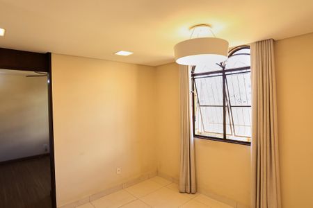 Apartamento à venda com 73m², 2 quartos e 2 vagasSala