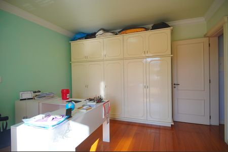 Casa para alugar com 267m², 4 quartos e 2 vagasQuarto 1