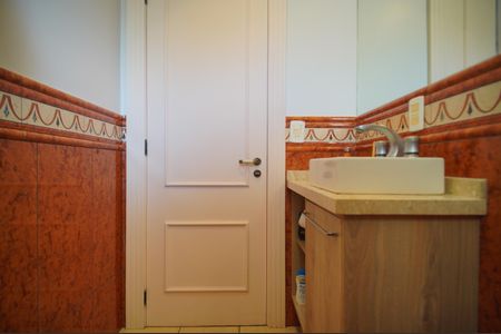 Casa para alugar com 267m², 4 quartos e 2 vagasLavabo