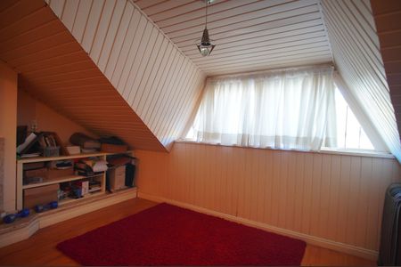 Casa para alugar com 267m², 4 quartos e 2 vagasQuarto 3