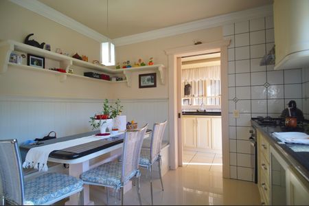 Casa para alugar com 267m², 4 quartos e 2 vagasCozinha