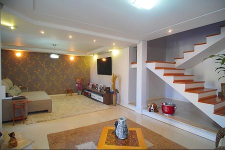 Casa para alugar com 4 quartos, 267m² em Cristo Rei, São Leopoldo