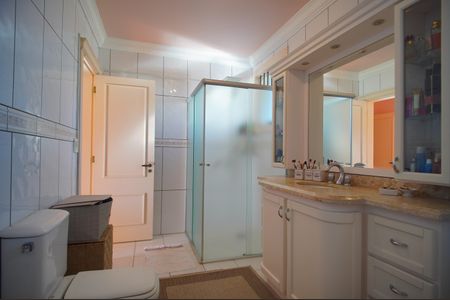 Casa para alugar com 267m², 4 quartos e 2 vagasBanheiro da Suíte