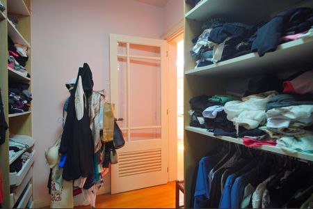 Casa para alugar com 267m², 4 quartos e 2 vagasCloset