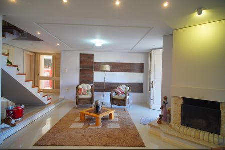 Casa para alugar com 267m², 4 quartos e 2 vagasSala