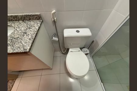 Banheiro de apartamento para alugar com 1 quarto, 43m² em Monte Castelo, São José dos Campos