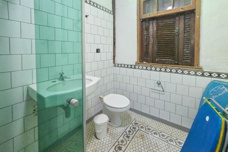 Casa de condomínio para alugar com 400m², 4 quartos e 5 vagas Casa de condomínio para alugar com 400m², 4 quartos e 5 vagasbanheiro 2