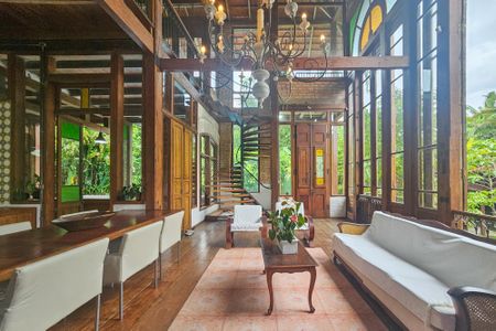 Sala de casa de condomínio para alugar com 4 quartos, 400m² em Vila Santo Antônio, Guarujá