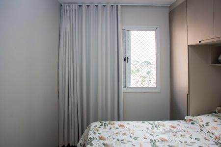 Apartamento à venda com 65m², 3 quartos e 2 vagasQuarto 2