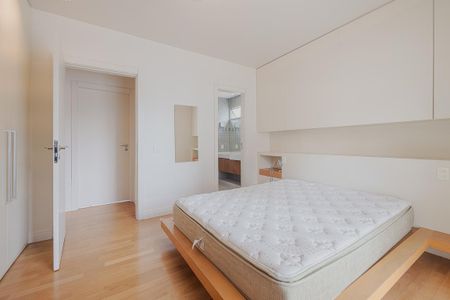 Apartamento à venda com 126m², 2 quartos e 2 vagasSuíte