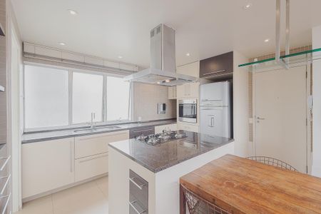 Apartamento à venda com 126m², 2 quartos e 2 vagasCozinha