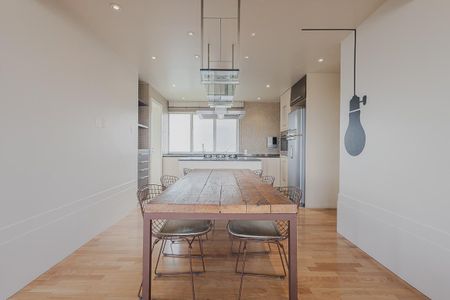 Apartamento à venda com 126m², 2 quartos e 2 vagasCozinha