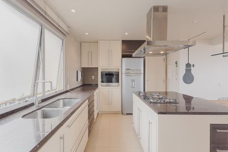 Apartamento à venda com 126m², 2 quartos e 2 vagasCozinha