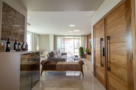 Apartamento para alugar com 215m², 3 quartos e 4 vagasSala