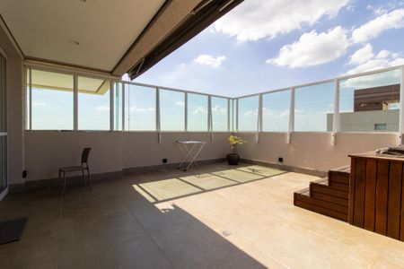 Apartamento para alugar com 215m², 3 quartos e 4 vagasVaranda