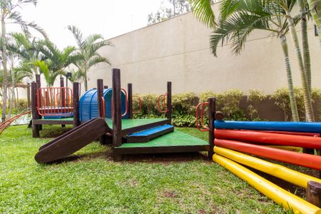 Apartamento para alugar com 215m², 3 quartos e 4 vagasÁrea comum - Playground