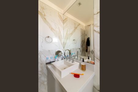 Apartamento para alugar com 215m², 3 quartos e 4 vagasBanheiro da Suíte