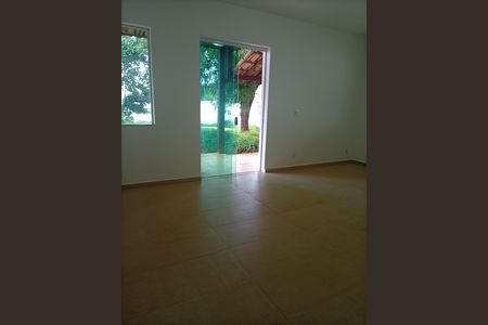 Casa para alugar com 3 quartos, 1000m² em Joá, Lagoa Santa