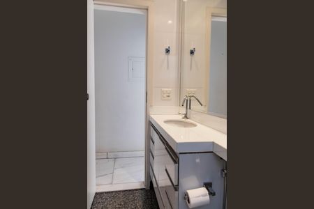 Apartamento à venda com 95m², 3 quartos e 2 vagasBanheiro Social