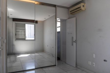 Apartamento à venda com 95m², 3 quartos e 2 vagasSuíte