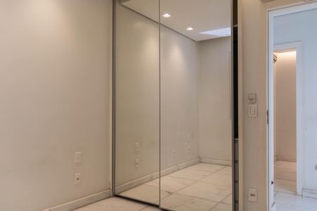 Apartamento à venda com 95m², 3 quartos e 2 vagasQuarto 1