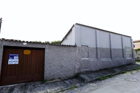 Casa à venda com 455m², 4 quartos e 3 vagasFachada