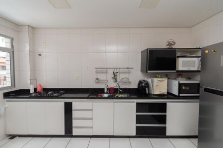 Apartamento para alugar com 126m², 2 quartos e 2 vagas Apartamento para alugar com 126m², 2 quartos e 2 vagasCozinha