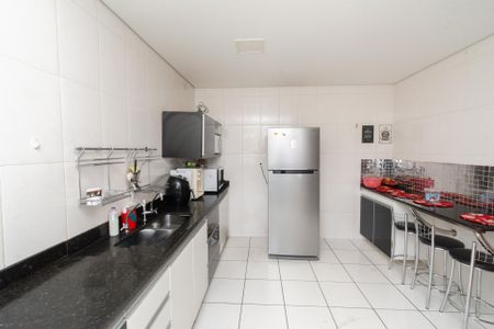 Apartamento para alugar com 126m², 2 quartos e 2 vagas Apartamento para alugar com 126m², 2 quartos e 2 vagasCozinha