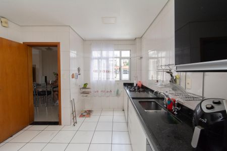 Apartamento para alugar com 126m², 2 quartos e 2 vagas Apartamento para alugar com 126m², 2 quartos e 2 vagasCozinha