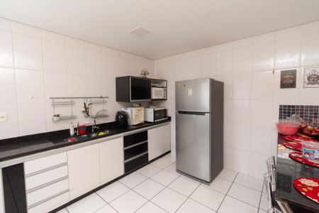 Apartamento para alugar com 126m², 2 quartos e 2 vagas Apartamento para alugar com 126m², 2 quartos e 2 vagasCozinha