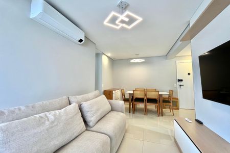 Sala de apartamento para alugar com 2 quartos, 75m² em Jardim Prudência, São Paulo