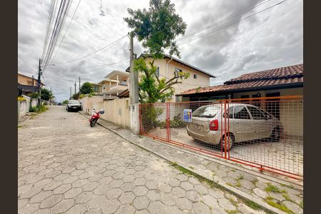 Apartamento para alugar com 65m², 2 quartos e sem vagaVista da Rua
