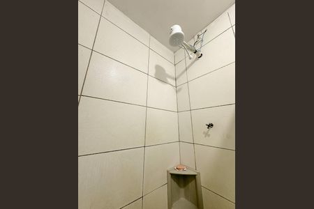 Apartamento para alugar com 65m², 2 quartos e sem vagaBanheiro