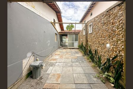 Apartamento para alugar com 65m², 2 quartos e sem vagaÁrea externa