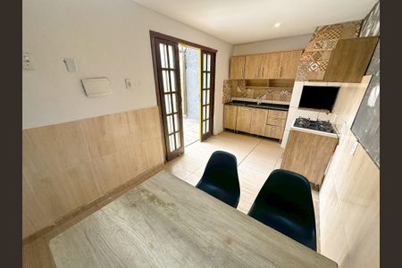 Apartamento para alugar com 65m², 2 quartos e sem vagaSala de Jantar