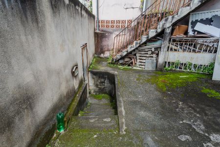 Casa à venda com 90m², 2 quartos e sem vagaQuintal/Entrada