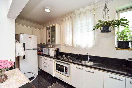 Apartamento à venda com 48m², 2 quartos e 1 vagaCozinha e Área de Serviço