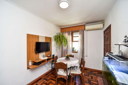 Sala de apartamento à venda com 2 quartos, 48m² em Santa Maria Goretti, Porto Alegre