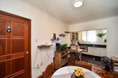 Sala de apartamento à venda com 2 quartos, 48m² em Santa Maria Goretti, Porto Alegre