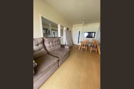 Sala de apartamento para alugar com 1 quarto, 67m² em Barra da Tijuca, Rio de Janeiro