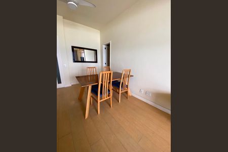 Sala de apartamento para alugar com 1 quarto, 67m² em Barra da Tijuca, Rio de Janeiro