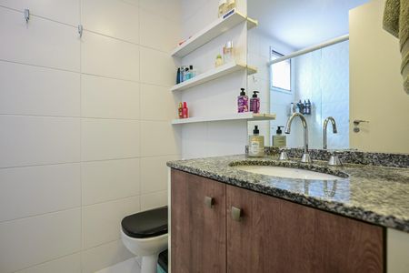 Apartamento à venda com 135m², 3 quartos e 2 vagasBanheiro da Suíte  3