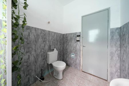 Casa à venda com 104m², 2 quartos e 1 vagaBanheiro