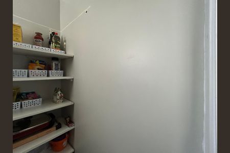 Apartamento para alugar com 131m², 3 quartos e 2 vagas Apartamento para alugar com 131m², 3 quartos e 2 vagasDespensa 2