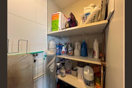 Apartamento para alugar com 131m², 3 quartos e 2 vagas Apartamento para alugar com 131m², 3 quartos e 2 vagasDespensa