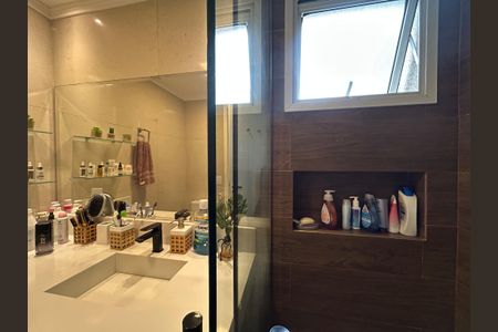 Apartamento para alugar com 131m², 3 quartos e 2 vagas Apartamento para alugar com 131m², 3 quartos e 2 vagasBanheiro da Suíte