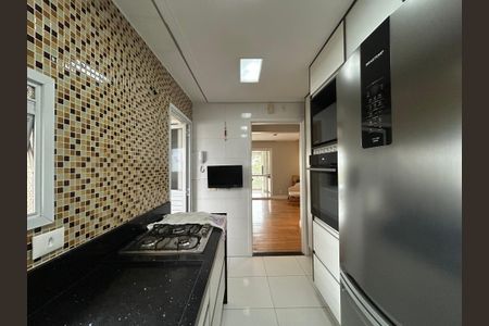 Apartamento para alugar com 131m², 3 quartos e 2 vagas Apartamento para alugar com 131m², 3 quartos e 2 vagasCozinha