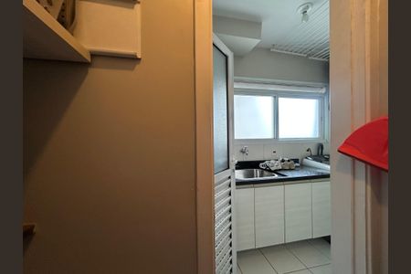 Apartamento para alugar com 131m², 3 quartos e 2 vagas Apartamento para alugar com 131m², 3 quartos e 2 vagasDespensa